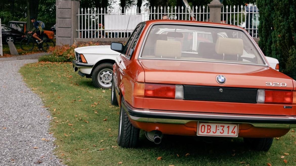 BMW E21