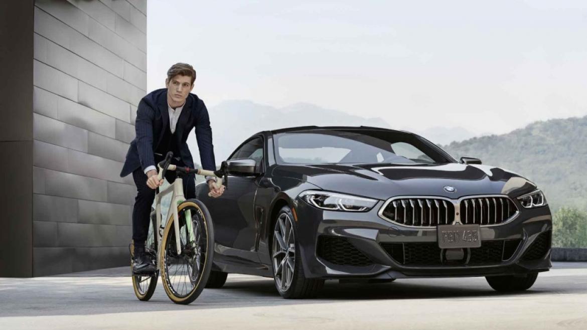 Le plaisir de conduire et une technique de pointe, également sur deux roues. Vélos BMW.