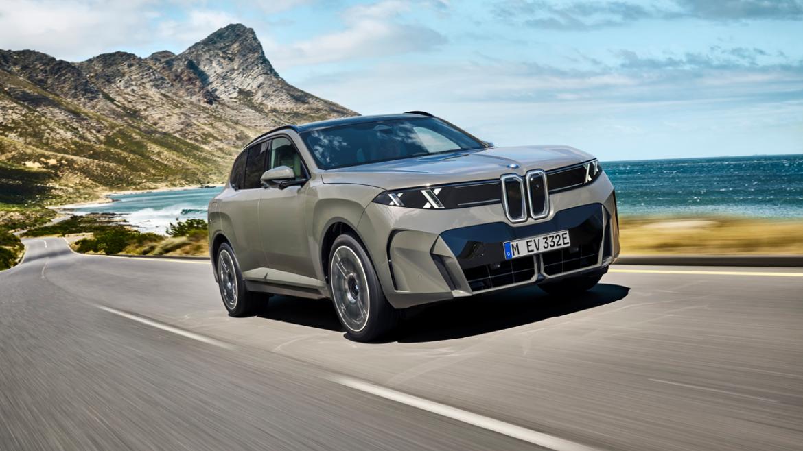 Le BMW iX5 100 % électrique.