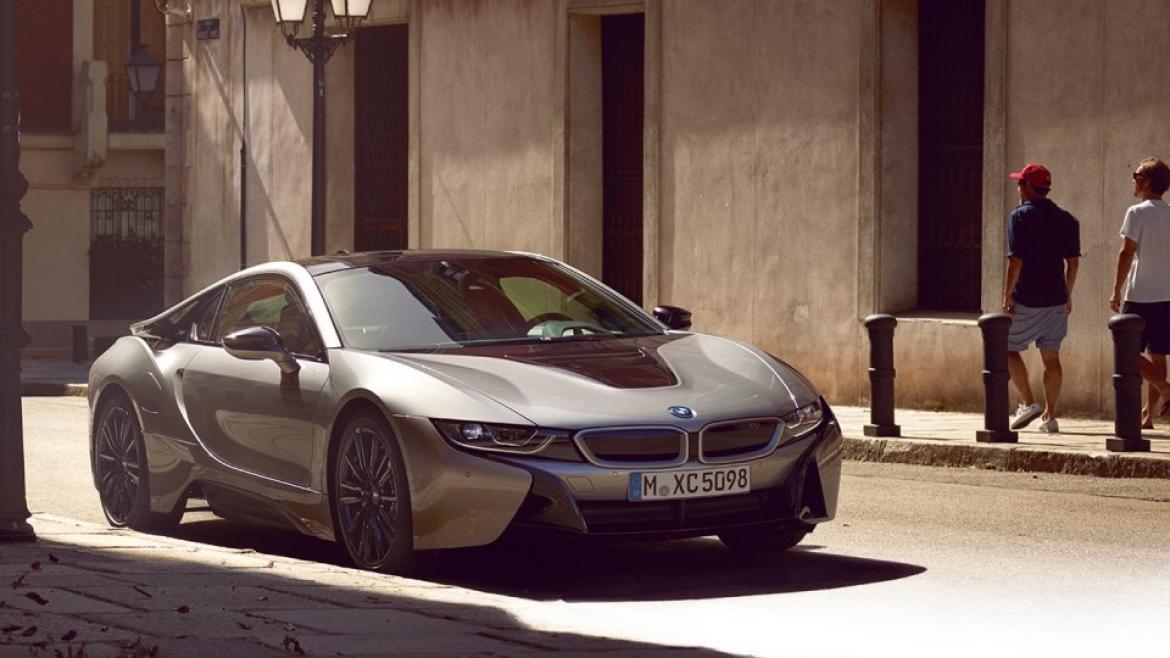 LA VOITURE DE SPORT DU FUTUR.